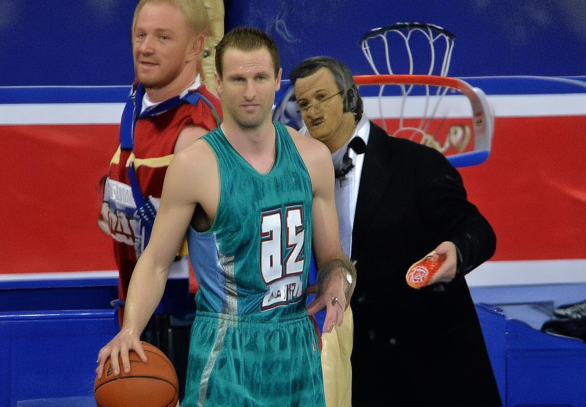 弗雷德·范弗利特NBA职业生涯传奇：从落选秀到明星球员