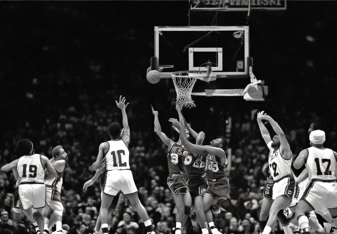 2009年NBA总决赛：科比领衔湖人活塞巅峰对决回顾(图5)