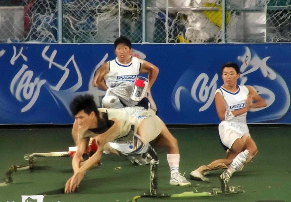 76人主场激战篮网，恩比德哈登率队晋级季后赛